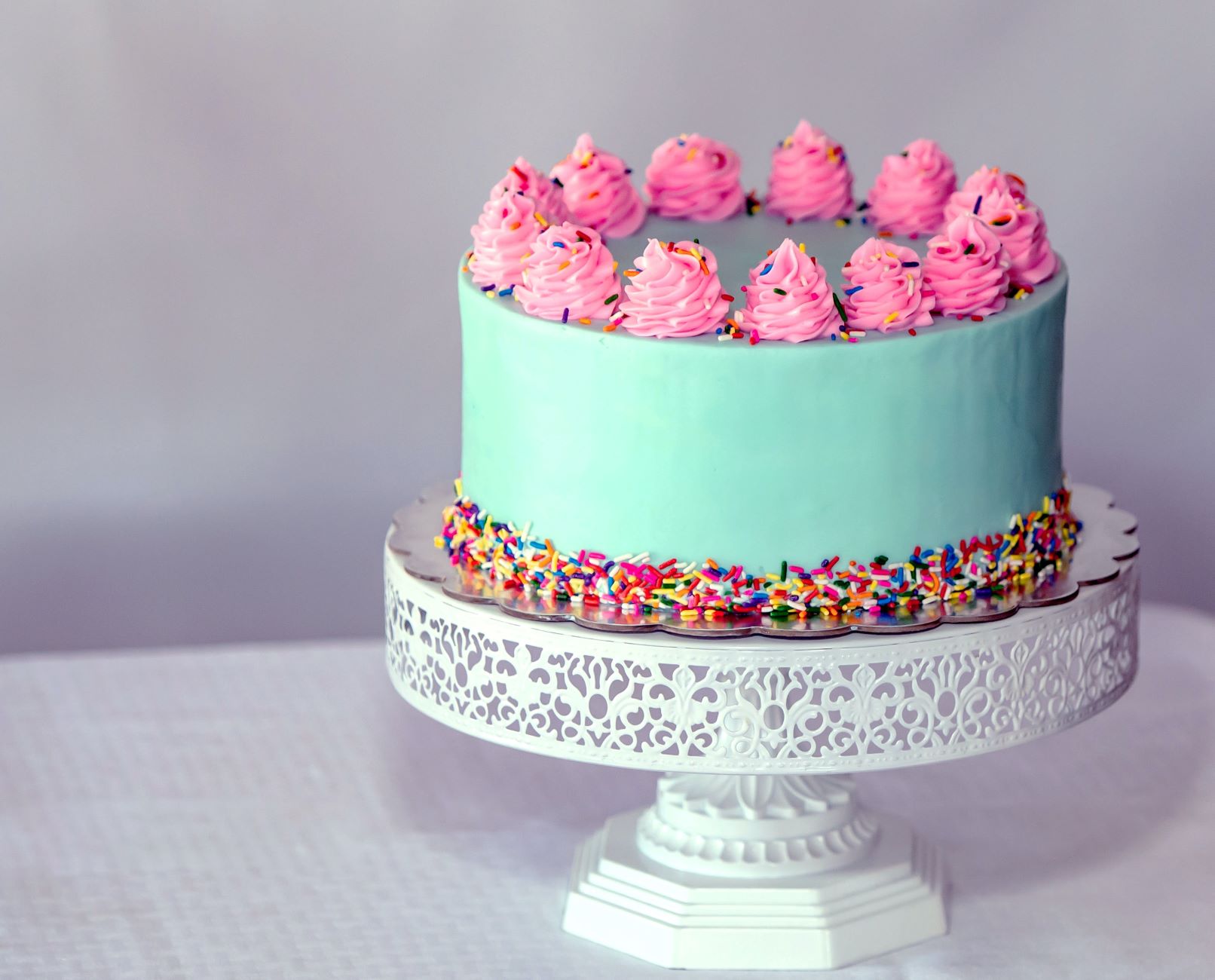 Custom cakes with macaron toppings